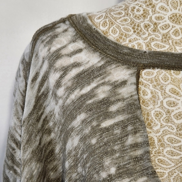 We The Free Tee Cut Out Jordan Sage Distressed V-Neck Burnout Oversized Size S - Picture 5 of 15